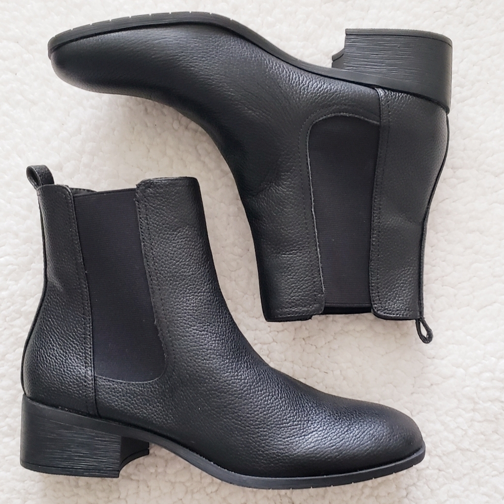 Kenneth Cole Reaction SaltChelsea Black Ankle Booties